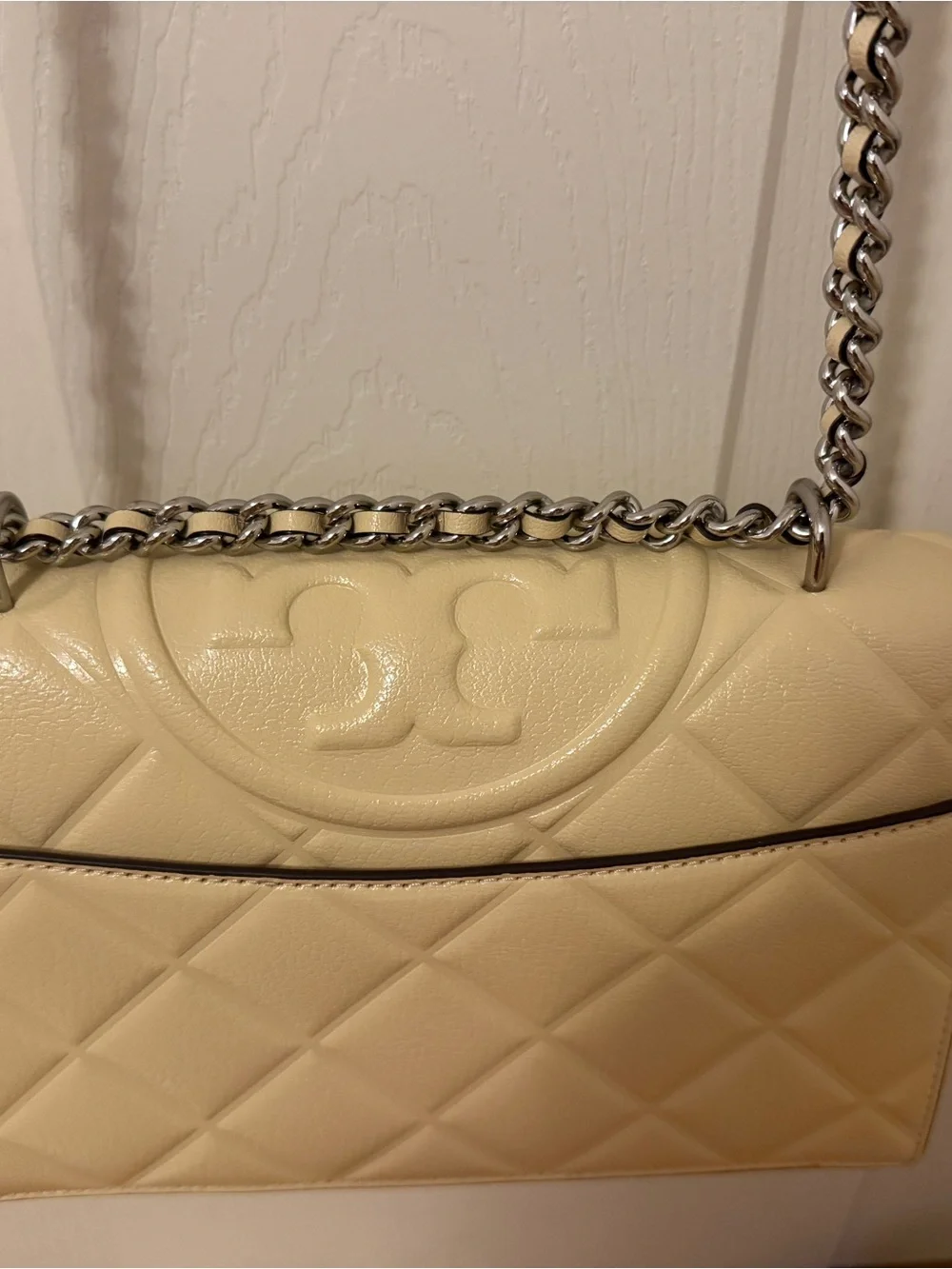 Tory Burch Small Fleming Shoulder Bag in vanilla soft serve color